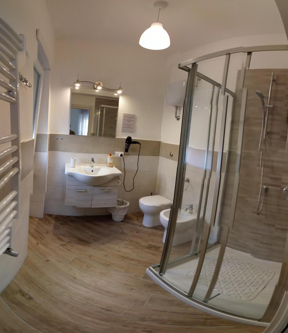 B & B Civico 6 Rooms Salerno Kültér fotó