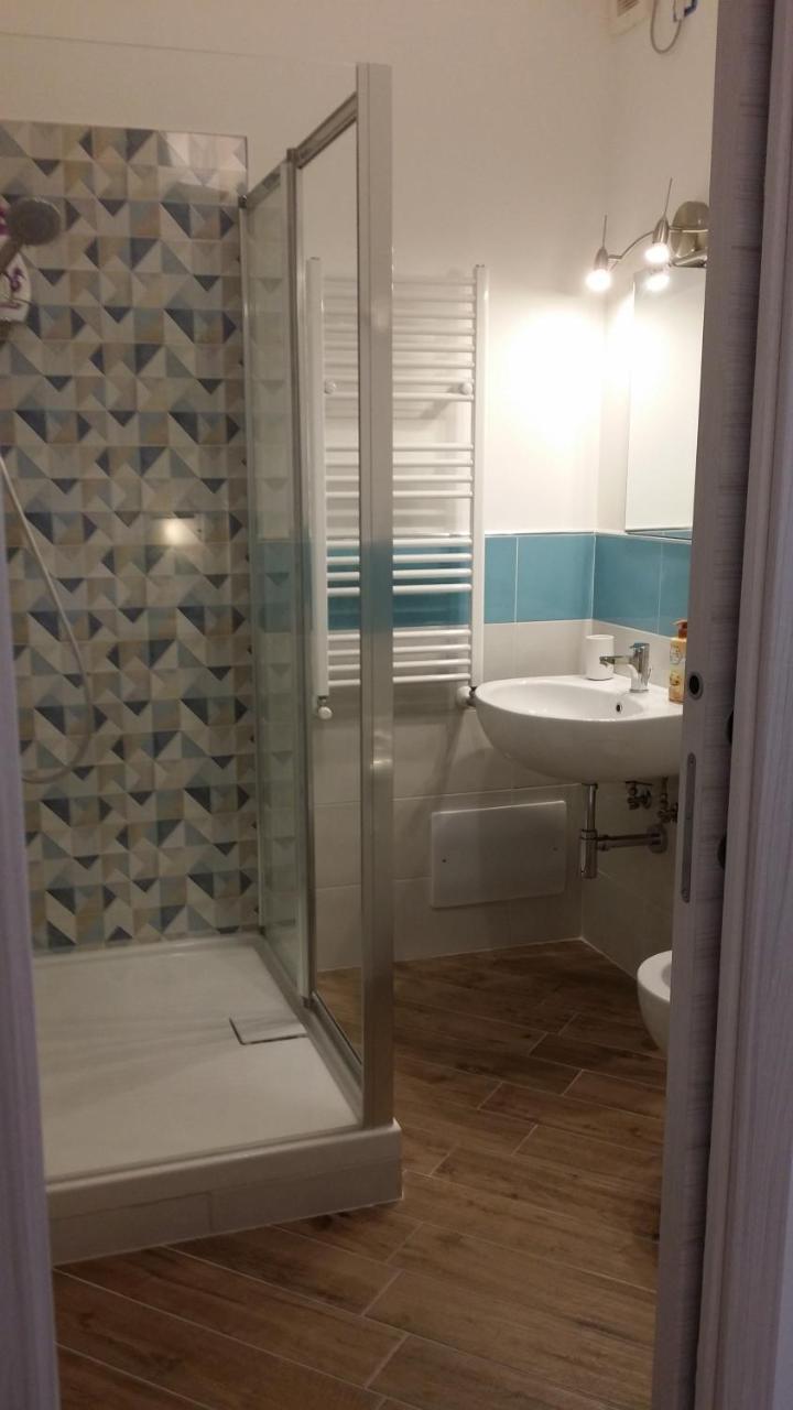 B & B Civico 6 Rooms Salerno Kültér fotó