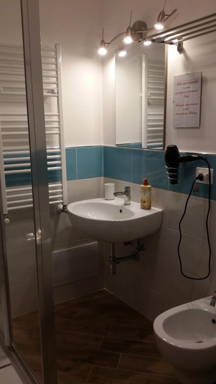 B & B Civico 6 Rooms Salerno Kültér fotó
