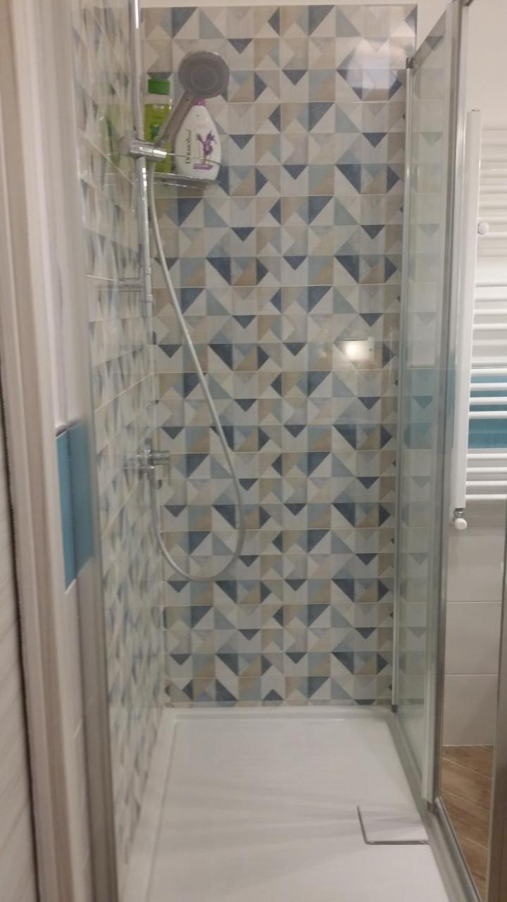 B & B Civico 6 Rooms Salerno Kültér fotó