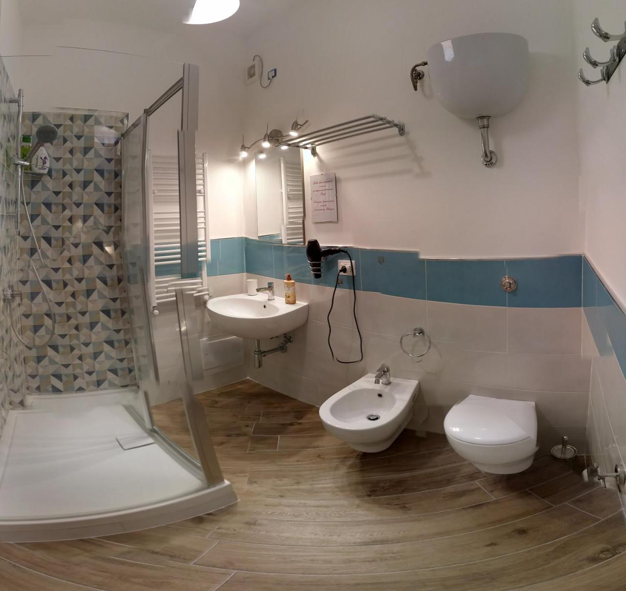 B & B Civico 6 Rooms Salerno Kültér fotó