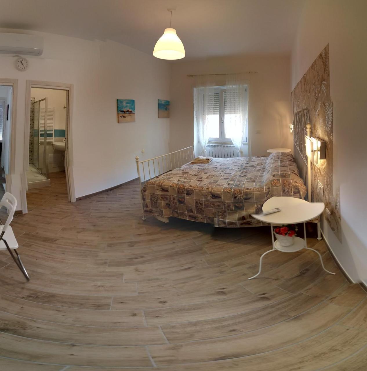 B & B Civico 6 Rooms Salerno Kültér fotó